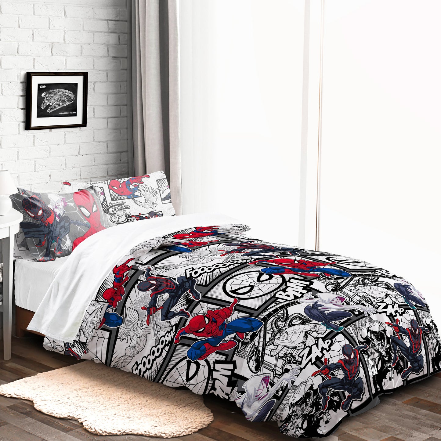 Marvel Single and Double Rotary Duvet Set - Spiderman Action Comics Design