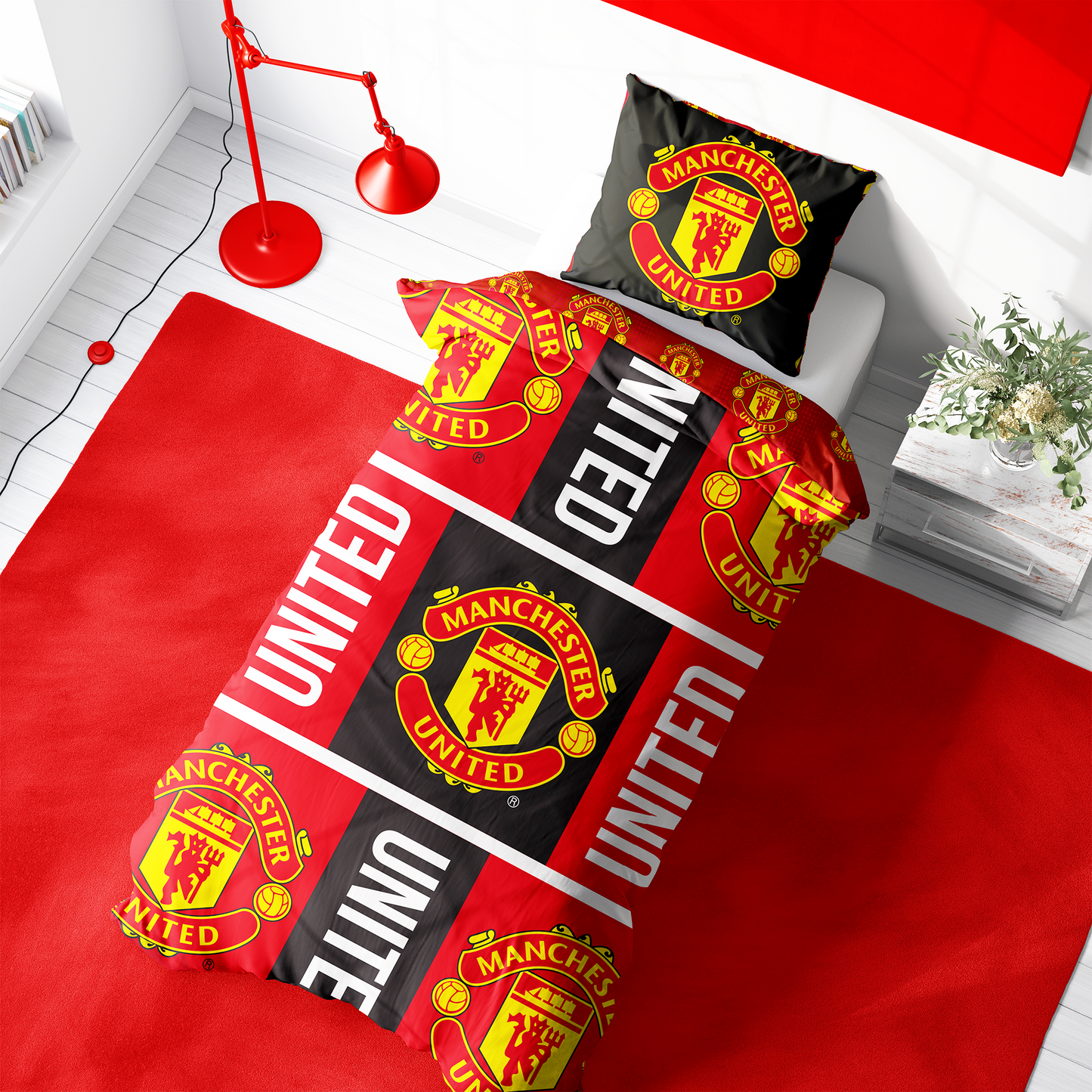 Manchester United FC Trafford Reversible Single and Double Rotary Duvet Set