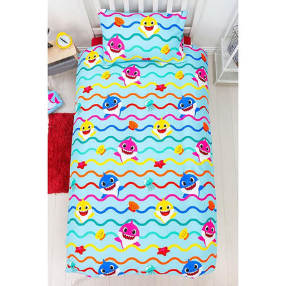 Baby Shark 'Rainbow Sharks' Single Rotary Duvet Set