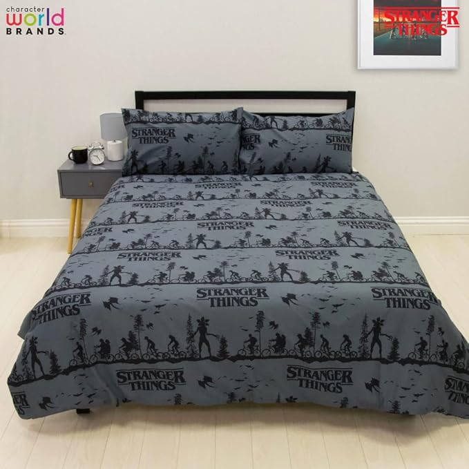 Stranger Things 'Hawkins Town' Panel Duvet Set